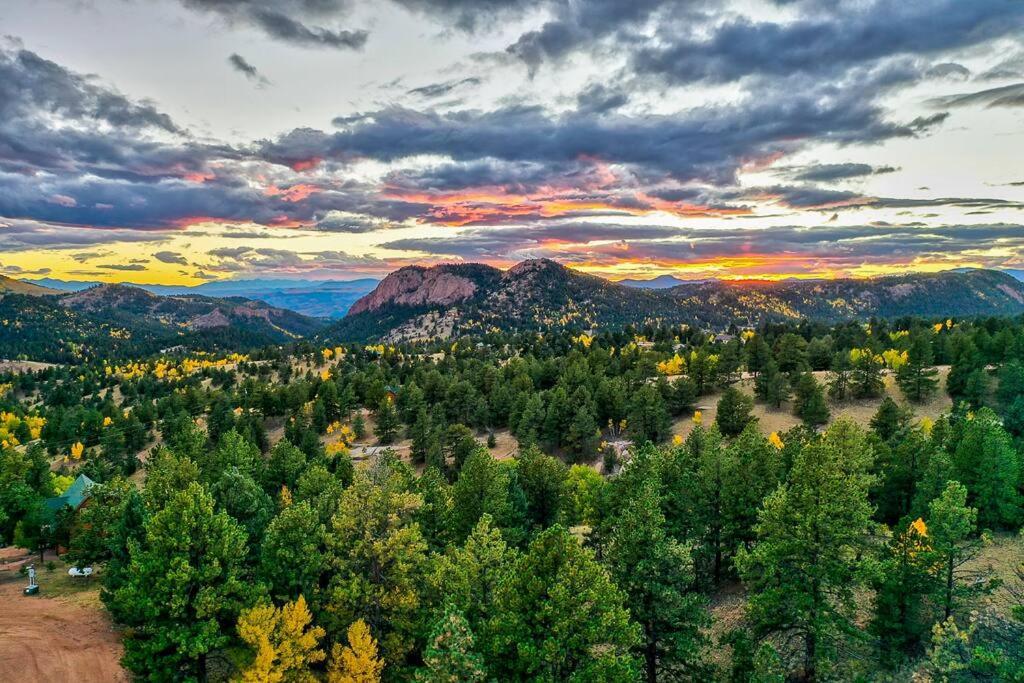 Monarch Landing, A Cozy Cabin W/360 Mountain Views クリップル・クリーク エクステリア 写真